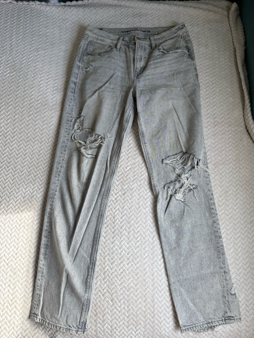 American Eagle Outfitters Light Gray Distressed Straight Leg Jeans